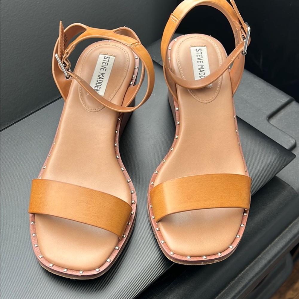 Steve Madden Tan Women's Sandals